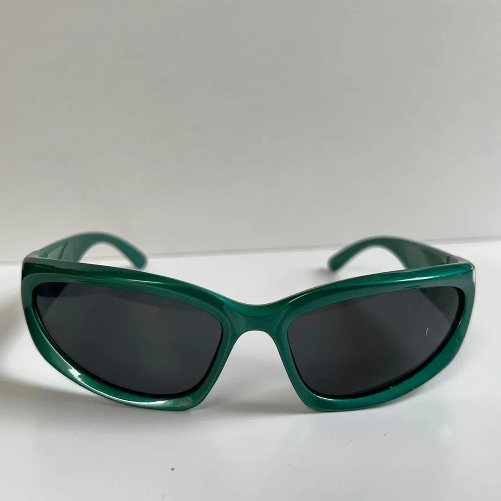 unique sick y2k 2000s vintage style forest green surfer sunglasses